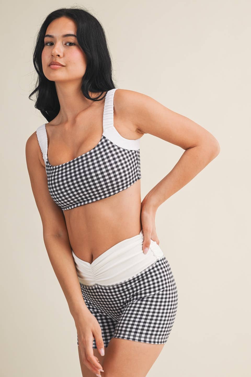 Gingham Print Scrunched Strap Sports Bra: Red Gingham / M